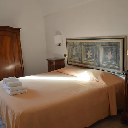 S. Martin Hotell 4*